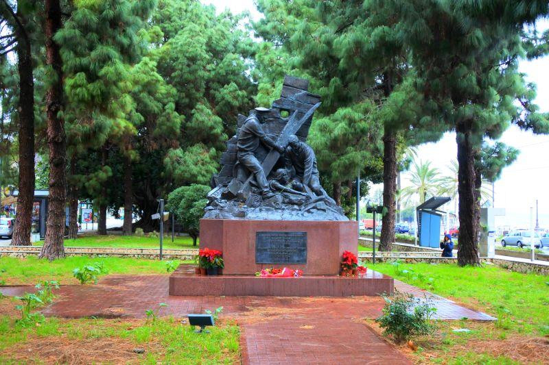 Monument to Russian Sailors, Heroes of Mercy and Self-Sacrifice景点图片