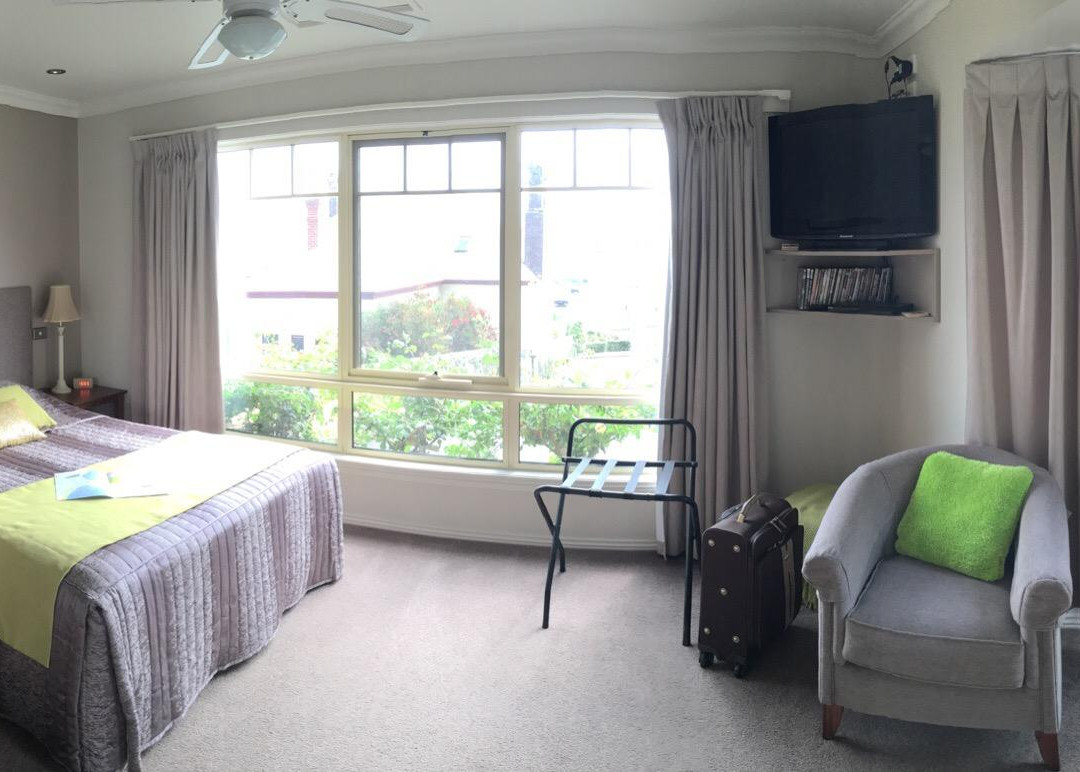 On the Terrace主图