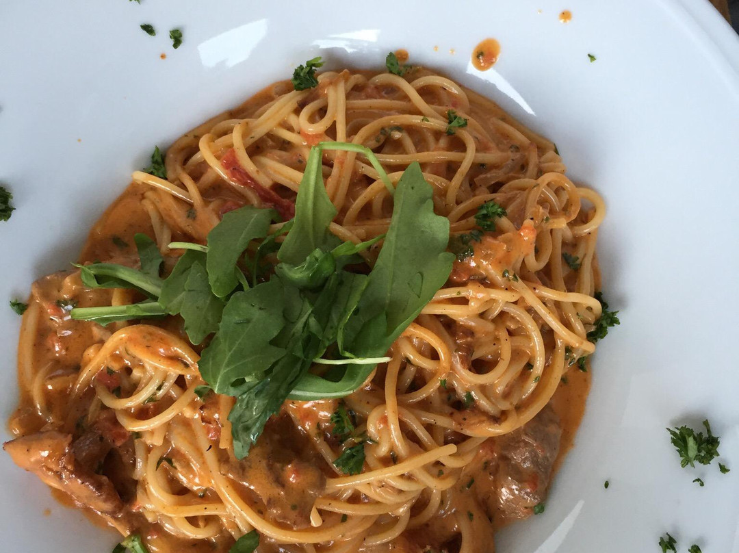 德绍餐馆和美食-Ristorante Castello