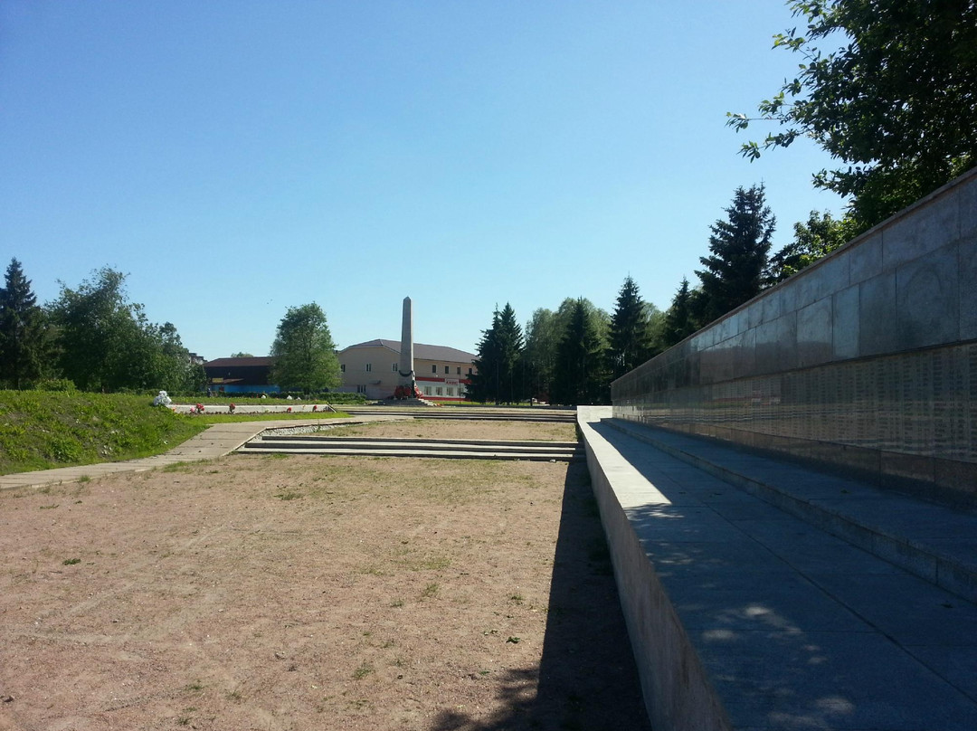 Gostilitsy Memorial景点图片