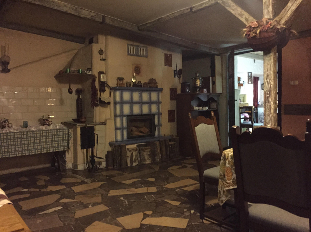 Lomianki餐馆和美食-Wiejska Chata  Restauracja