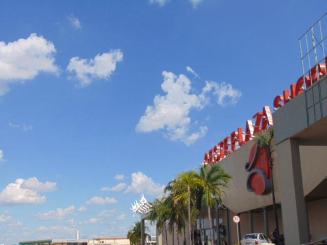 Oeste Plaza Shopping