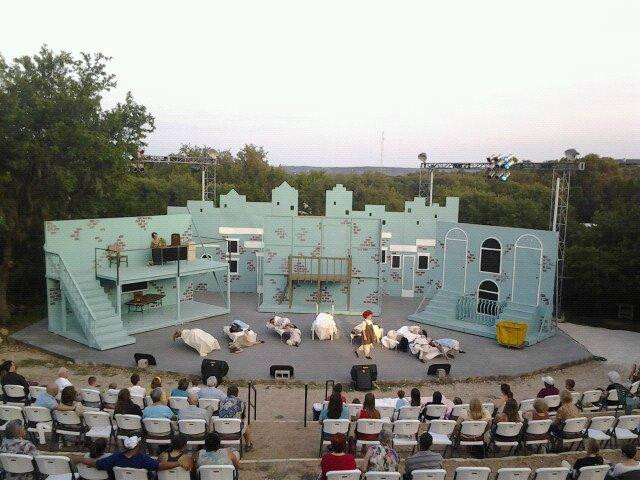 EmilyAnn Theatre & Gardens-Wimberley必去景点