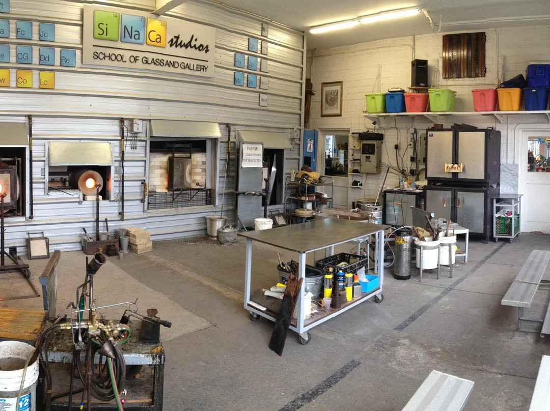 SiNaCa Studios School of Glass and Gallery-沃思堡必去景点