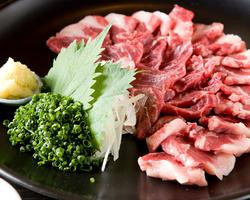 やきとり鶴 八幡小路店主图