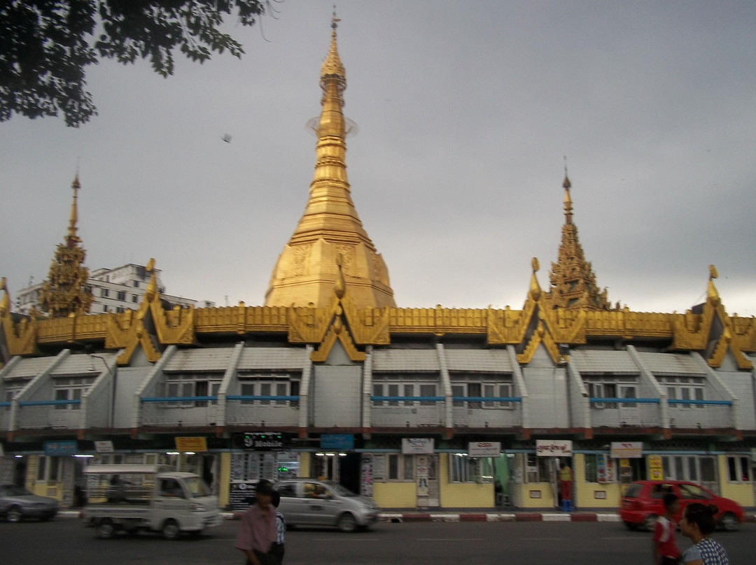 司雷宝塔-仰光必去景点