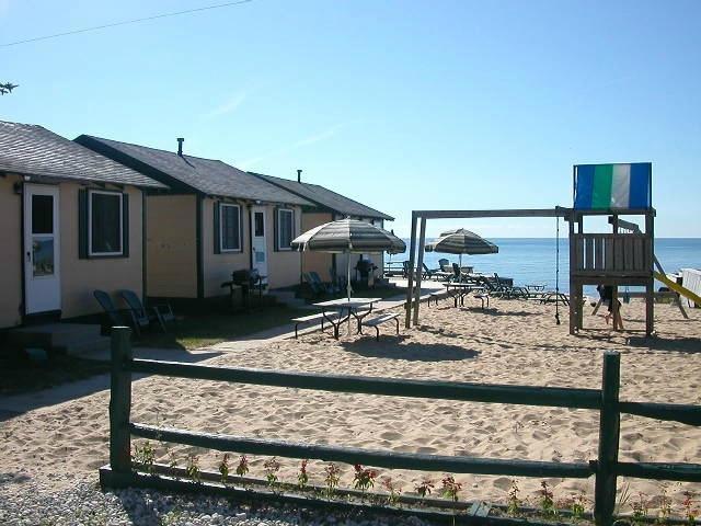 Woodland Beach Cottages