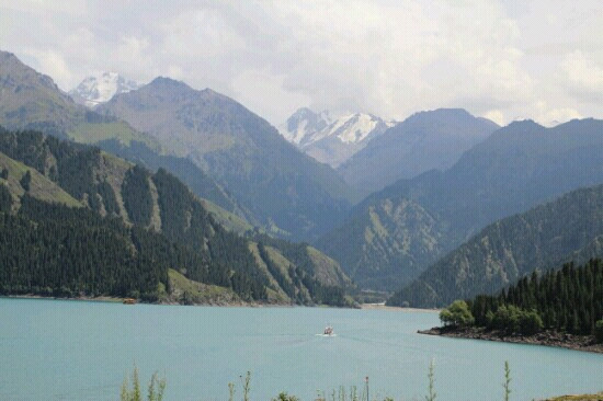 天山天池景点图片
