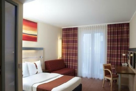 巴登巴登温泉度假酒店主图