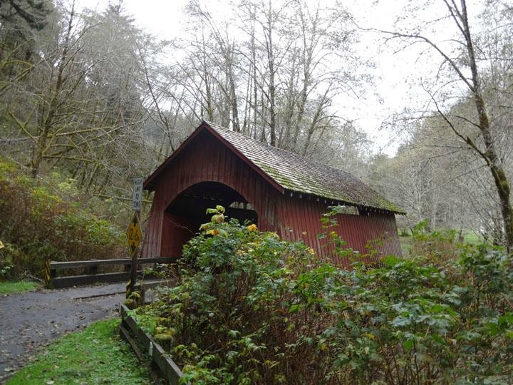 North Fork Yachats Covered Bridge-亚查茨必去景点