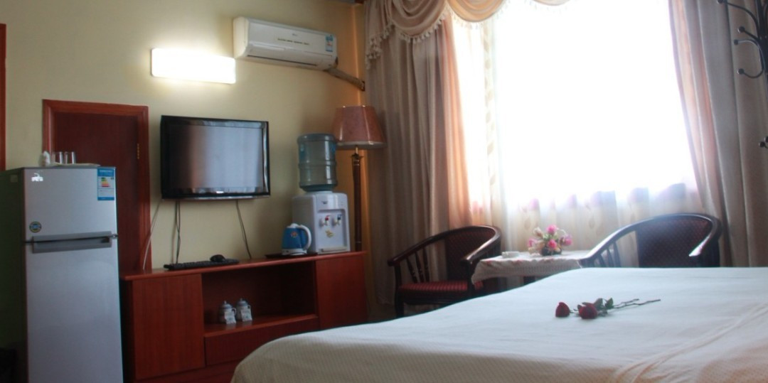 西门大酒店主图