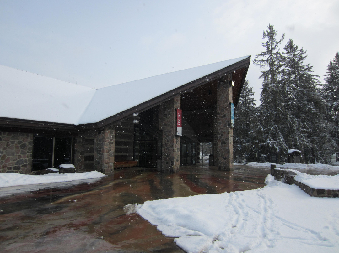 McMichael Canadian Art Collection景点图片