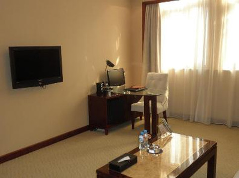 沪华国际大酒店（交大鹤庆路店）主图