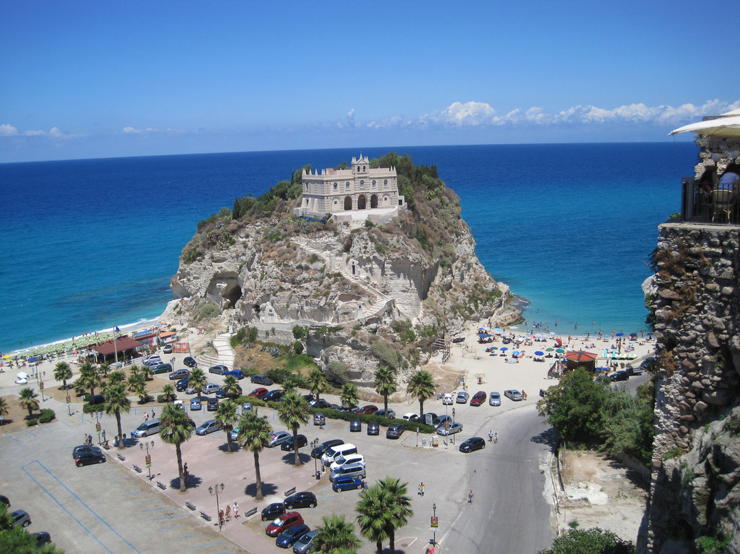 Santuario Di Santa Maria Dell'Isola Di Tropea景点图片