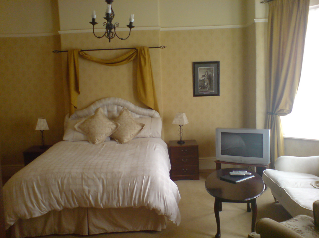 Mickle Trafford酒店住宿-Cheltenham Lodge