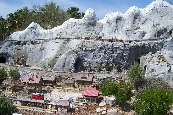 The Living Desert Zoo and Gardens-棕榈沙漠必去景点