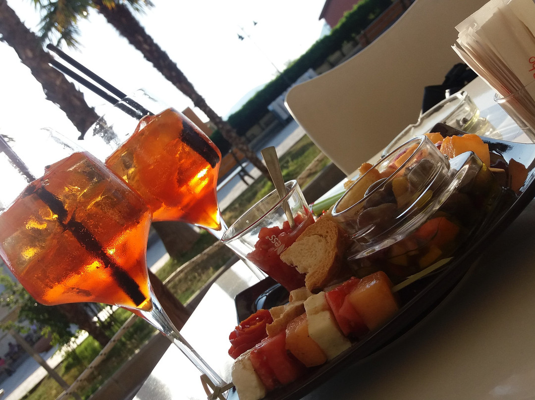 Cuccumeu Caffe & Lounge Bar
