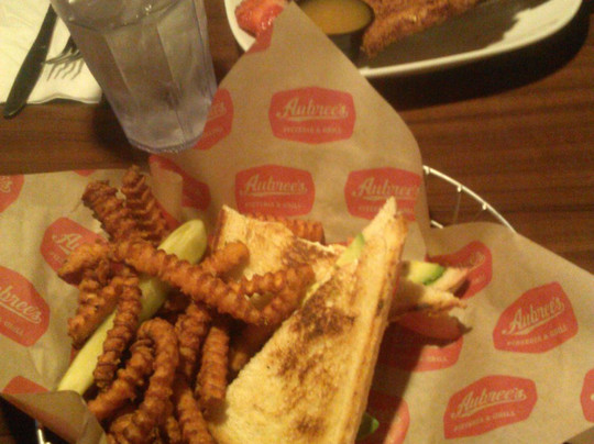 Salem餐馆和美食-Aubree's Pizzeria & Grill