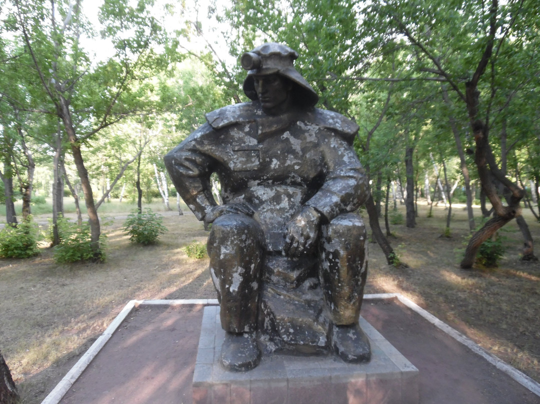 Monument to Fallen Miners-加拉干达必去景点