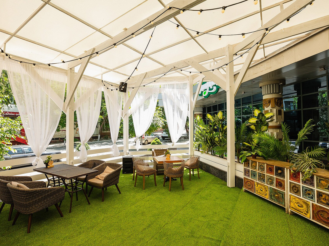 RK Yuzhnoi Kukhni Khurma i Mandarin