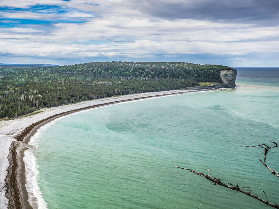 Les Sentinelles-Port-Menier必去景点