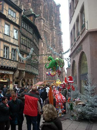 Christmas Market (Christkindelsmarik)-斯特拉斯堡必去景点