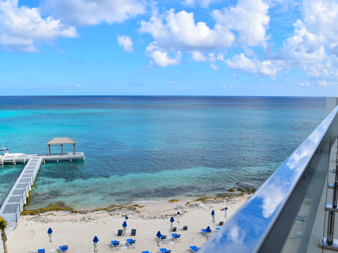 Rum Point Club Resort主图