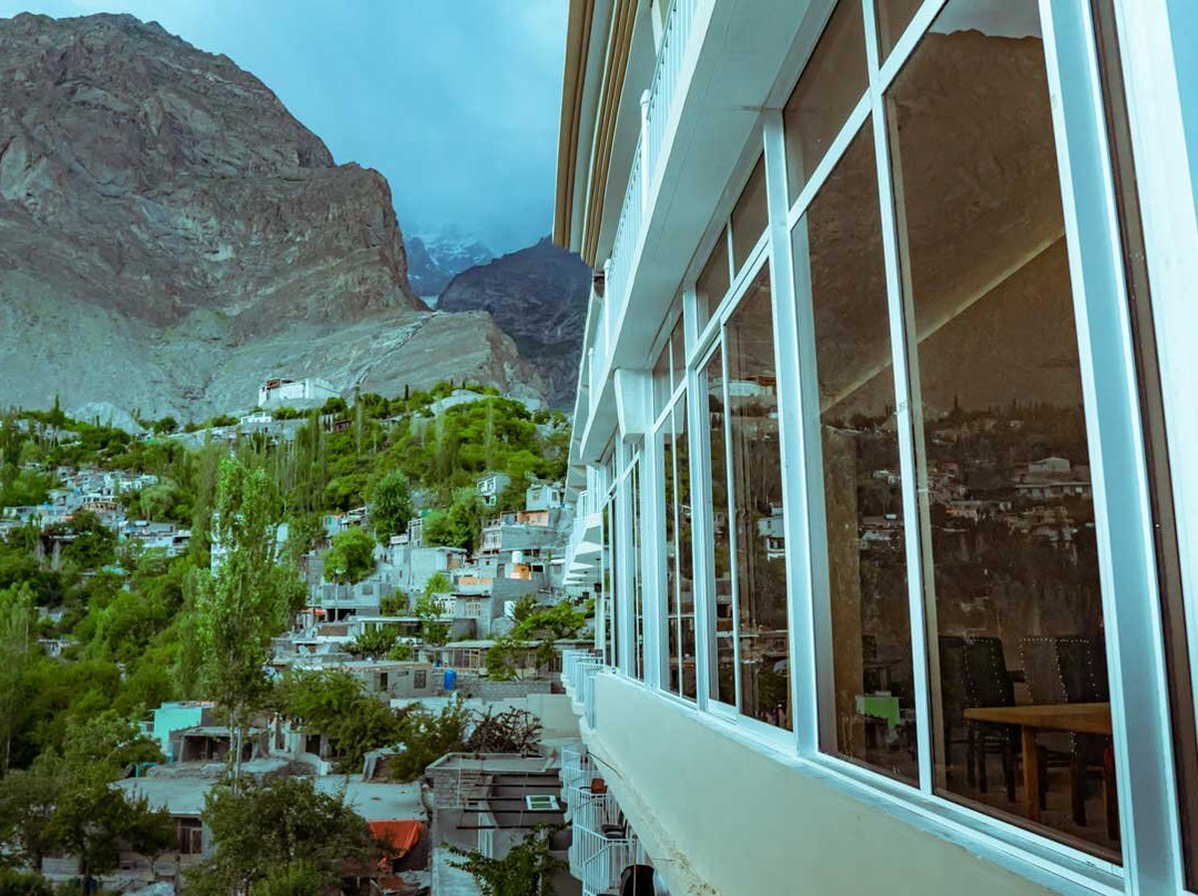Hilltop Hotel Hunza主图