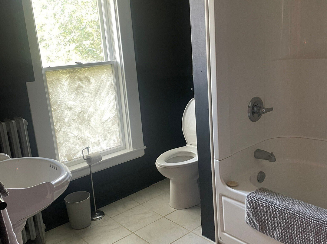 Locust & Starr Inn主图