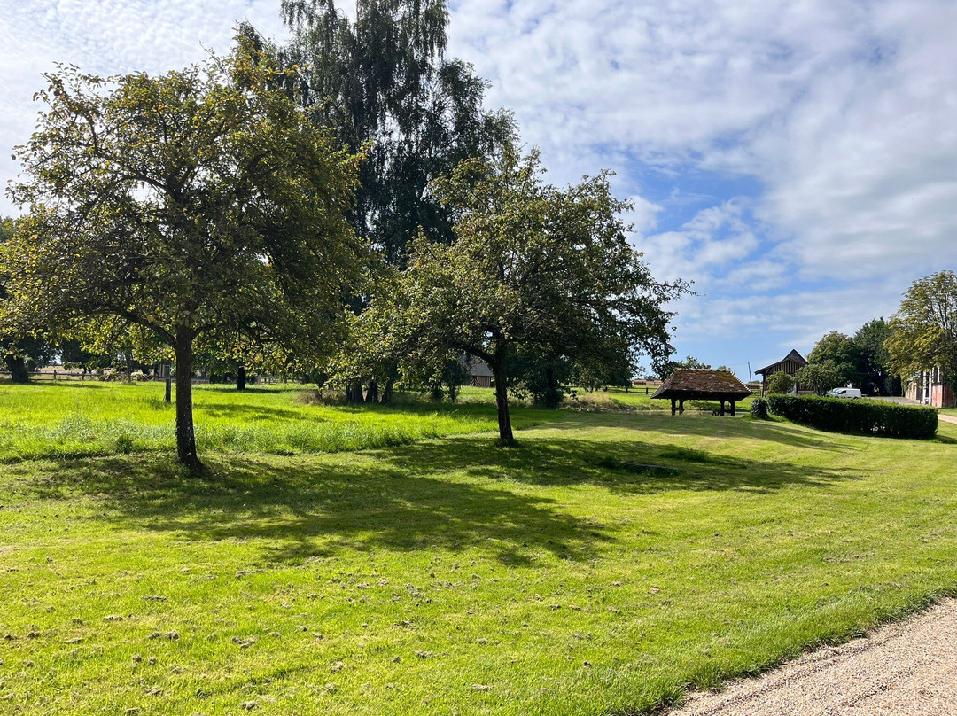 Ferme Manoir du Champ Versant-Bonnebosq必去景点