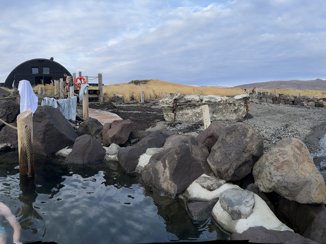 Hvammsvík Hot Springs景点图片