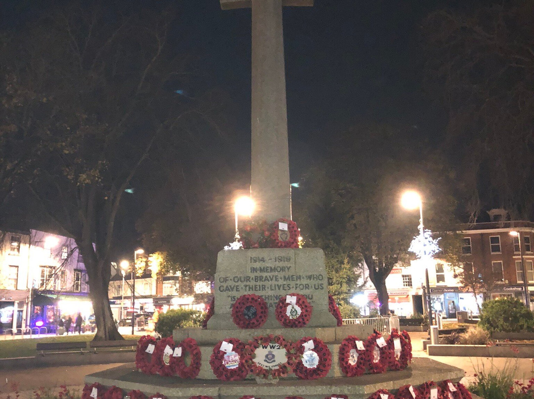 I & II World Wars Memorial-埃克斯茅斯必去景点