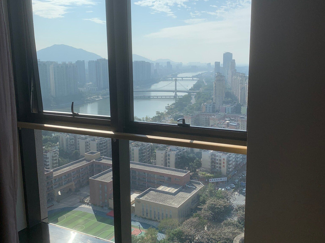 珠海诚丰广场希尔顿欢朋酒店主图