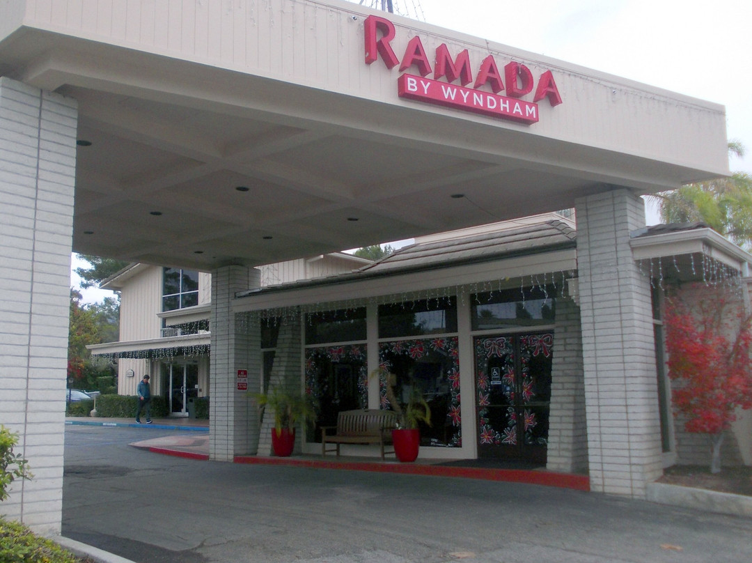 圣塔芭芭拉华美达酒店主图