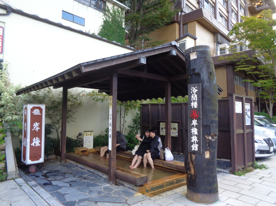 岸权旅馆主图