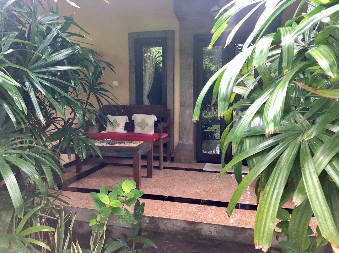 塔茹娜民宿主图