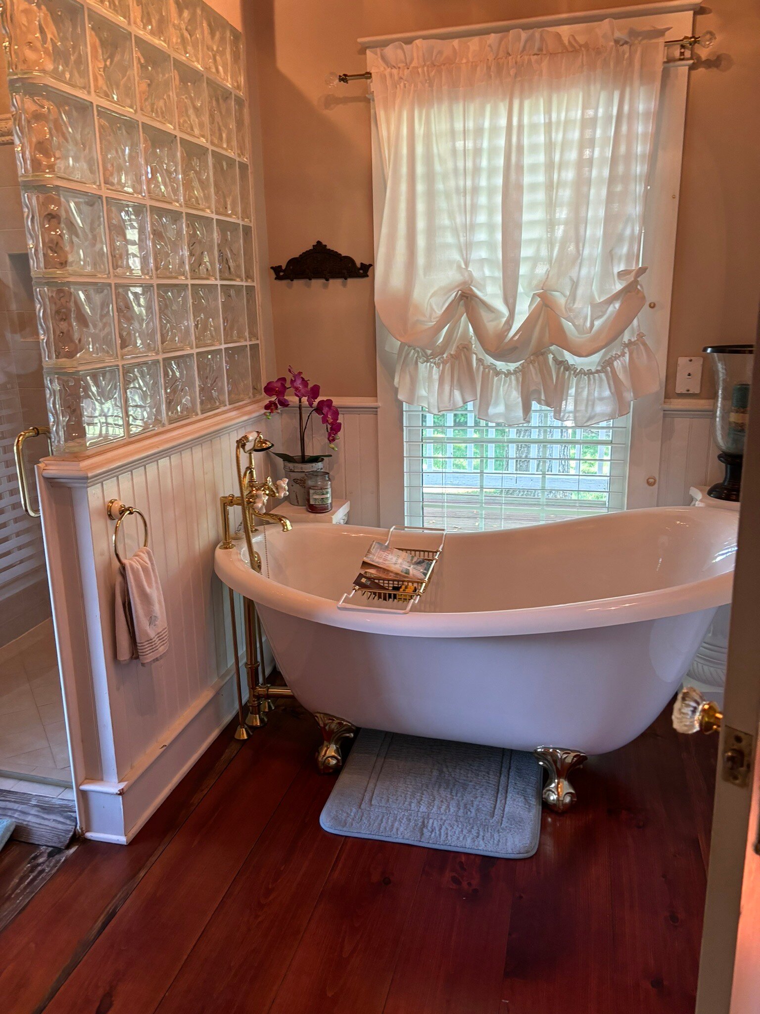 Saltbox Inn-官方