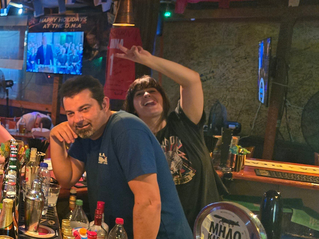 DNA Bar alikanas-Alykanas必去景点