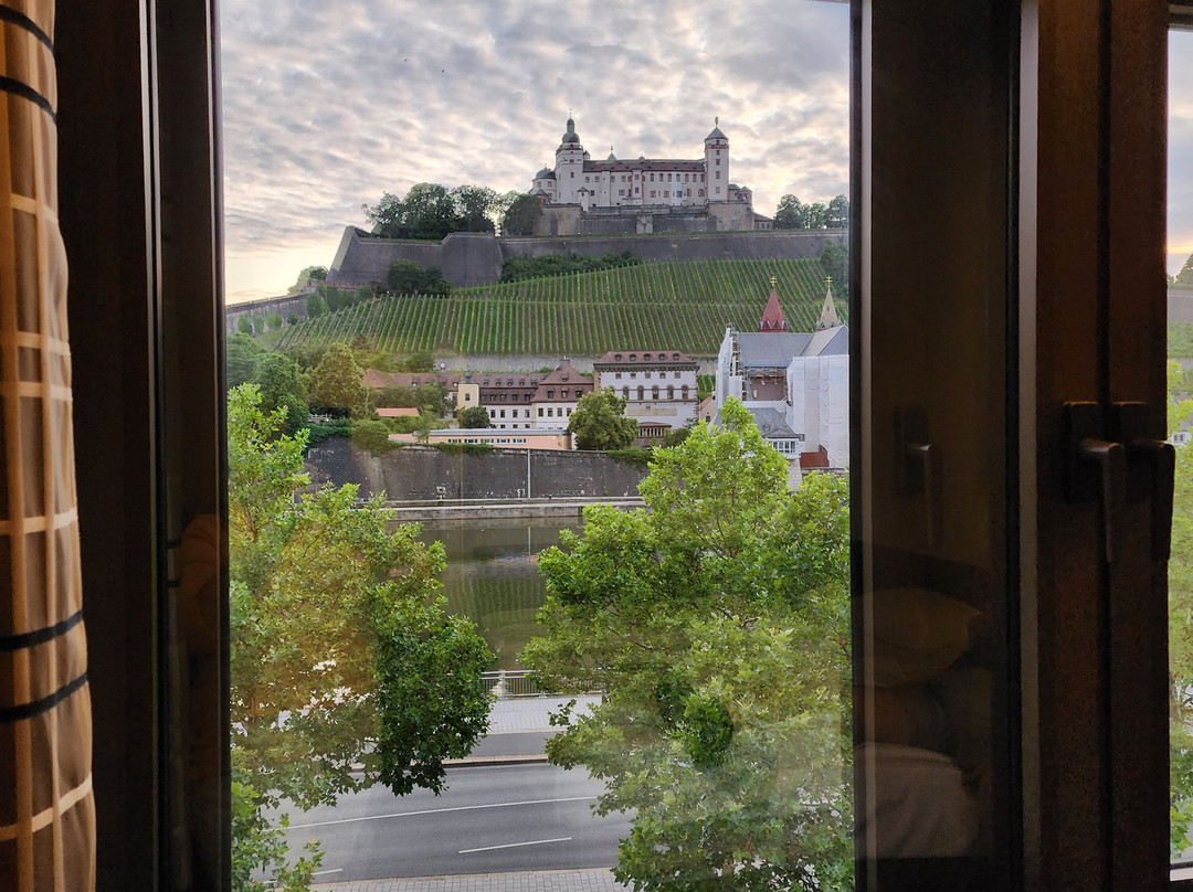 Hotel & Restaurant Walfisch主图