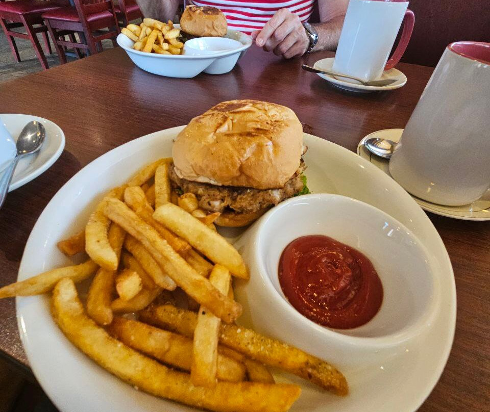 One World Plaza Cafe & Restaurant