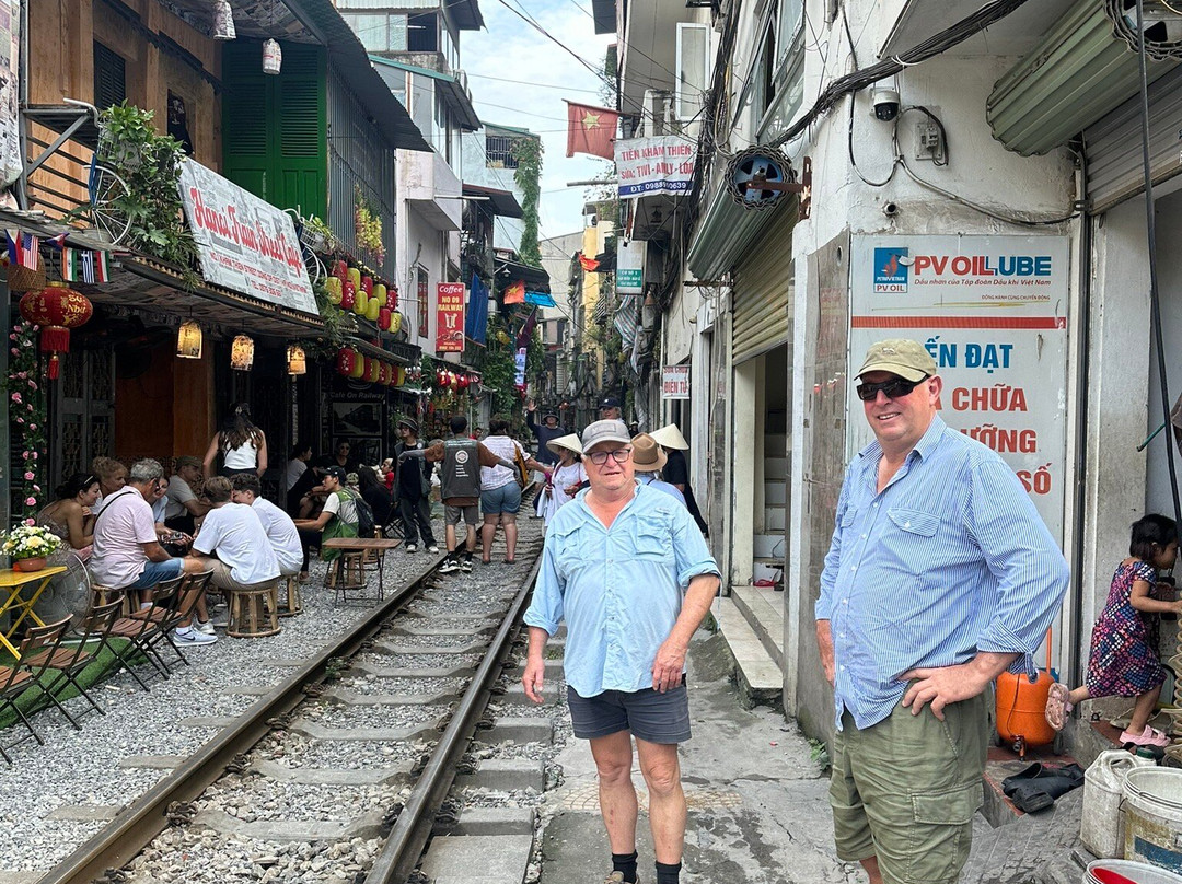 SCOOTIN’ AROUND HA NOI TOURS-Hoan Kiem必去景点