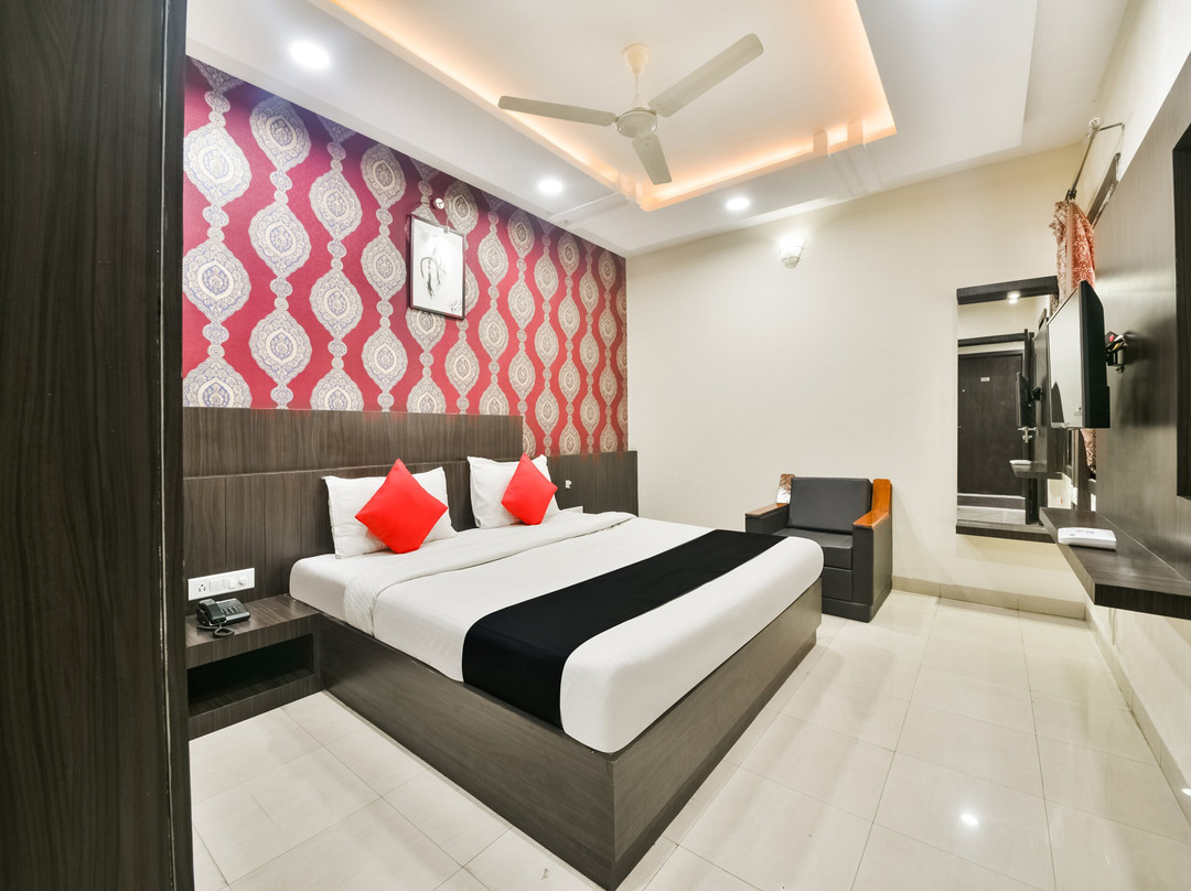 Hotel Flowers Inn主图