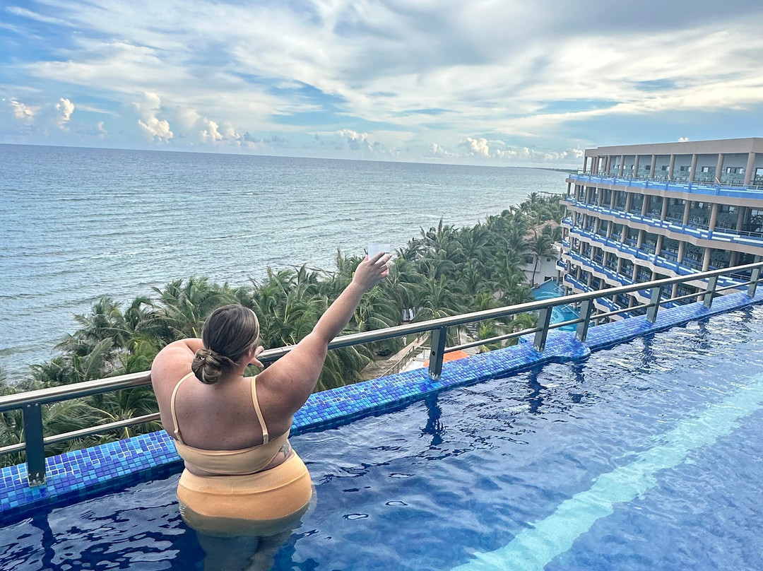 El Dorado Seaside Suites主图