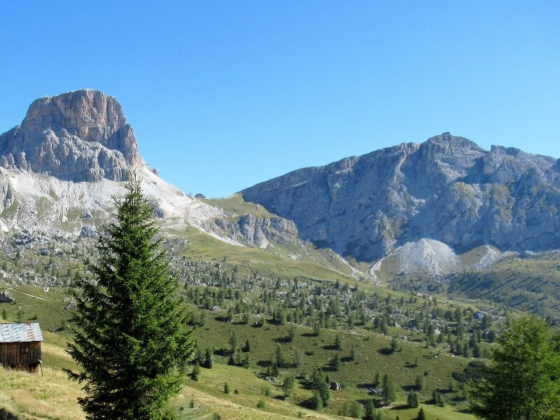 Sentiero dal Rifugio Fedare al Monte Nuvolau