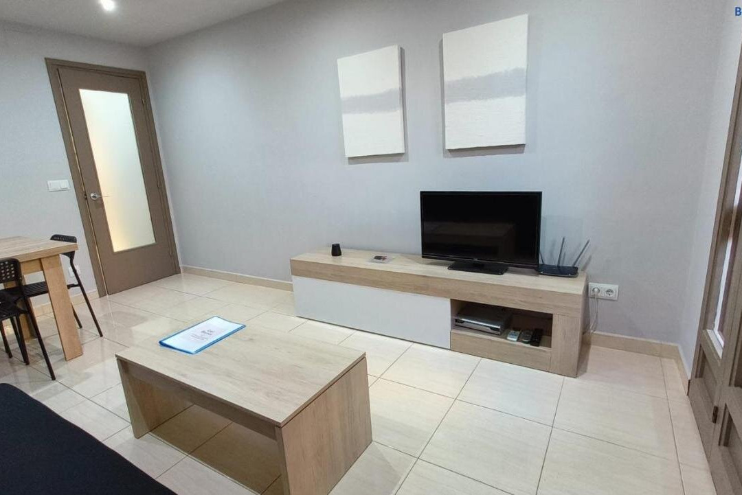Charming 3-Bedroom Apartment in Central Camarasa