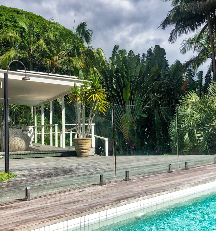 拜伦泉酒店主图