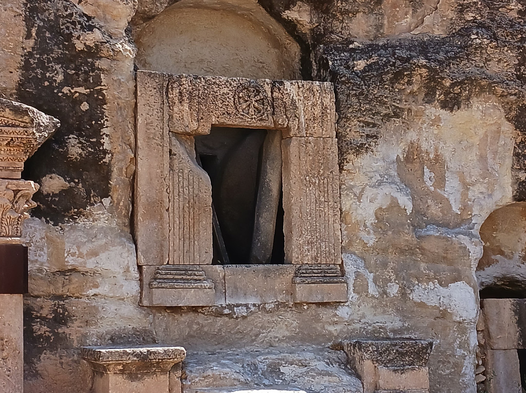 Kızılkoyun Nekropolü-Sanliurfa必去景点