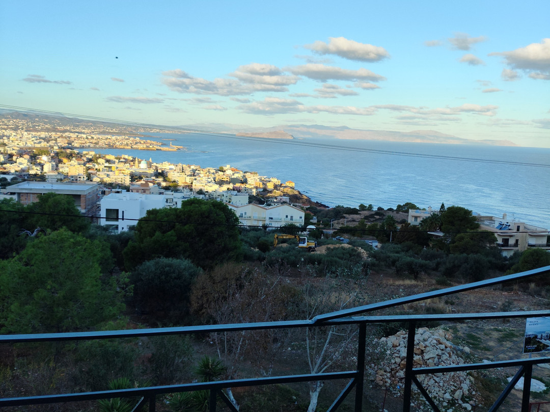 Akrotiri Hotel主图