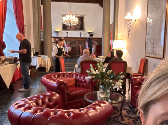 托瑞古尔法酒店主图