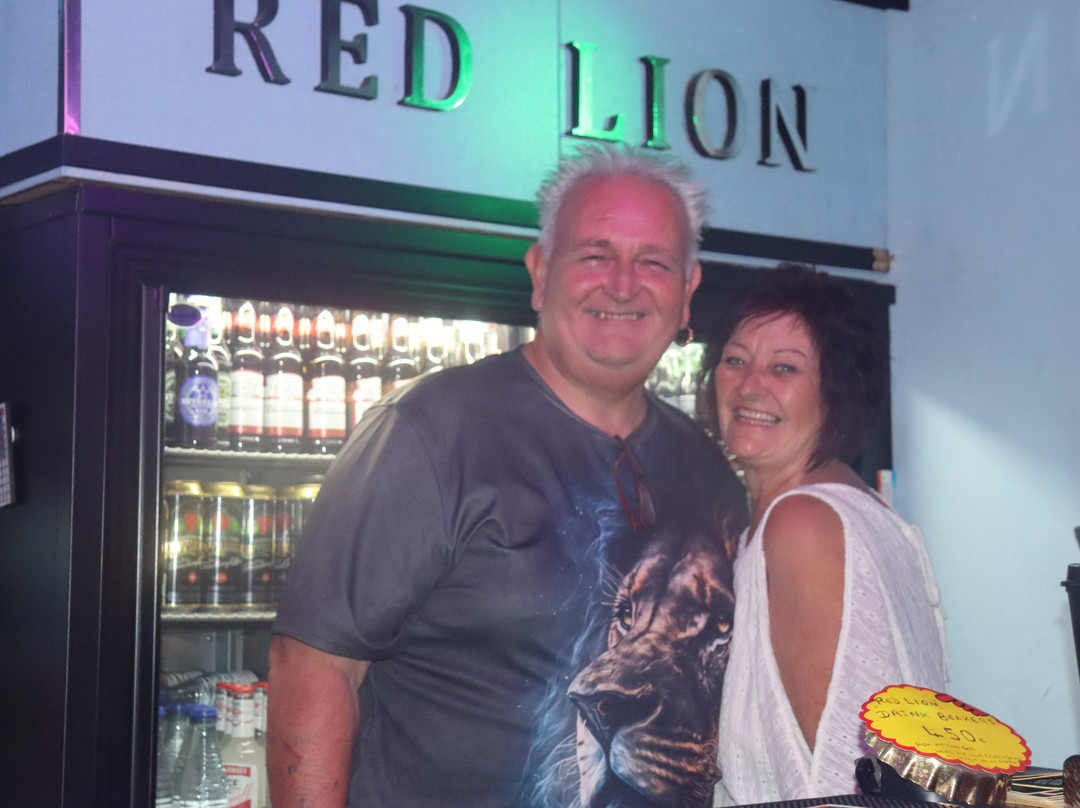 The Red Lion late loung景点图片